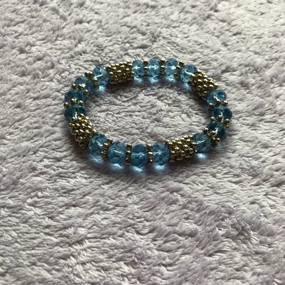 Sparkling stretchy Light Blue & Silver Bracelet - Picture 2 of 4